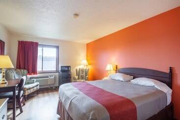 Motel 6 Saukville, Wi