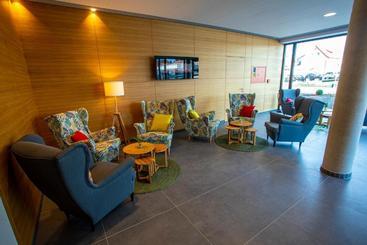 Stadthotel Lohne, Self Check In, Mit Bäckerei Und Cafe