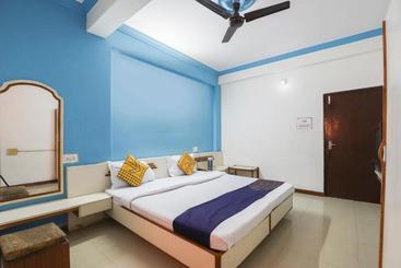 Hotel Spot On 68591 Sahara Palace