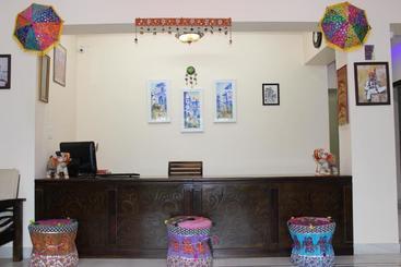 Hotel Bhagwati Vilas