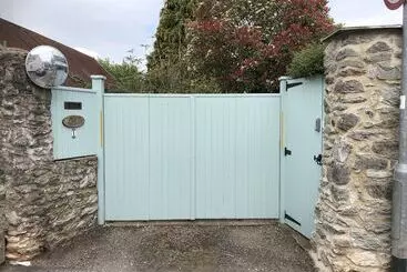 Turistihuoneistot Frog Palace   Secure Parking Outside Area Topsham Exeter Beach Chiefs Wifi