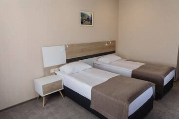 בית מלון כפרי Diamond Lugovaya