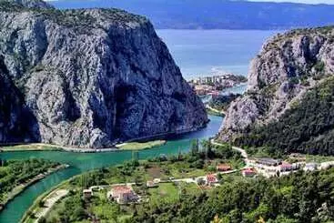 Tourist flats Apartment Sreta