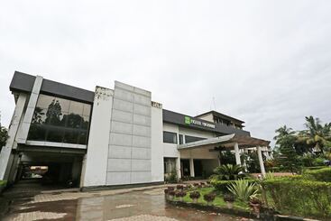 Capital O 45308 Hotel Highway