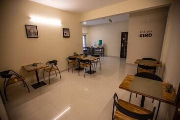 בית מלון כפרי Purple Cloud Urban