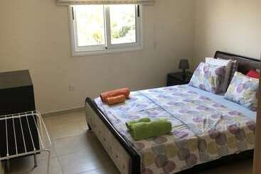 פנסיון Lux Country Condo