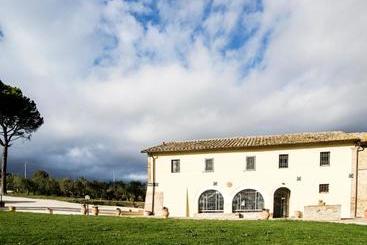 קוטג'' Casale Delle Stelle