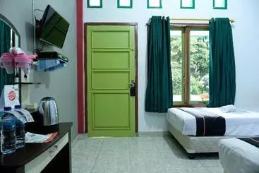 Retkeilymaja Esbe Hotel Syariah By Oyo Rooms