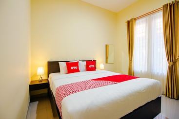 Отель Dalem Jongke Homestay By Oyo Rooms