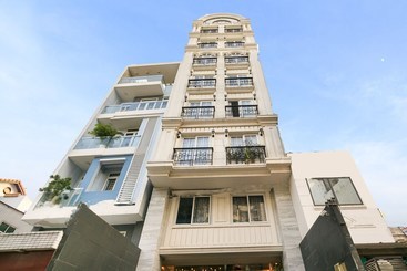 Universe Apartment By Oyo Rooms