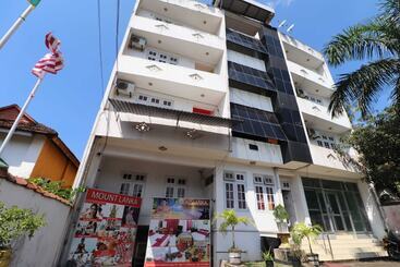 Hotel Yoho Mount Air