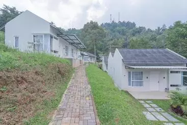 Pensão Reddoorz Resort Syariah Near D Castello Ciater Subang