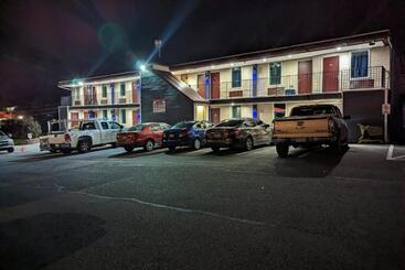 Отель Executive Inn Coopersburg