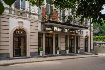 هتل آپارتمان Wine Inn Borjomi Apart