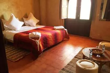 ペンション Kasbah Titrit & Spa