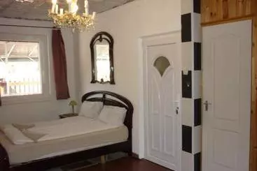 Pensiune R1 Rolléder Apartman Ház