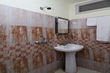 شقق خاصة سياحية Abaan Heights By Oyo Rooms