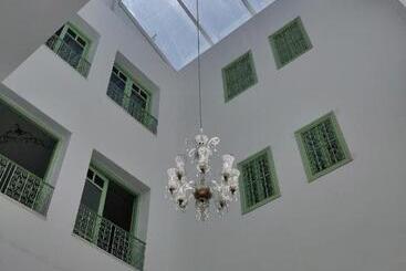 پانسیون Dar El Kif  La Marsa