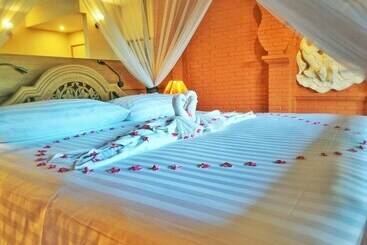 هتل Bagan Village Resort