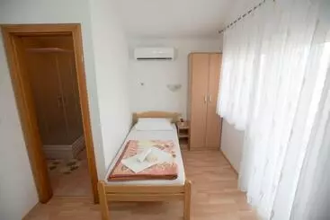 پانسیون Rooms Ivana