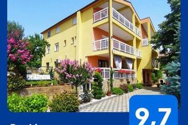 پانسیون Rooms Ivana