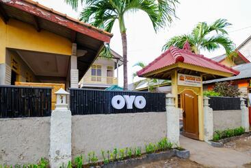 בית מלון כפרי Pondok Lita By Oyo Rooms
