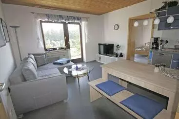 Appartamenti turistici Cosy Apartment With Terrace And Garden Access In A Quiet Wooded Area