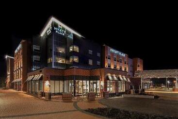 هتل Hyatt Place Moncton Downtown