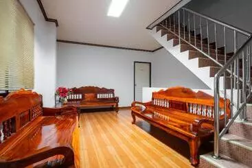 Hotel Oyo 836 Pk Residence