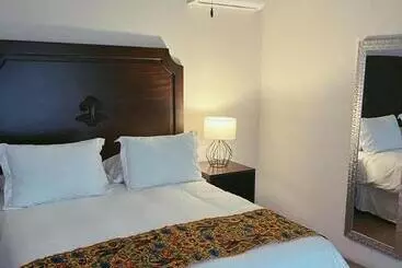 هتل Hacienda Escondida 10min To Airport