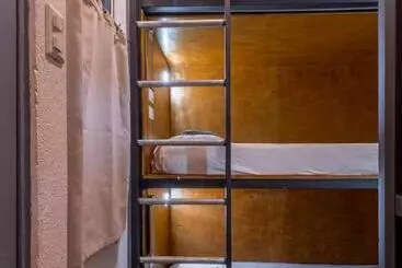 Akih Pods Hostel