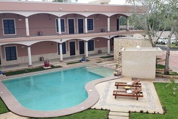 هتل Los Frailes, Valladolid, Yucatán