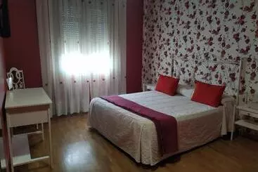 Hotel Hostal Los Escudos