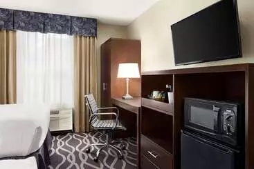 Отель Iban Dallas Park Central , Trademark By Wyndham