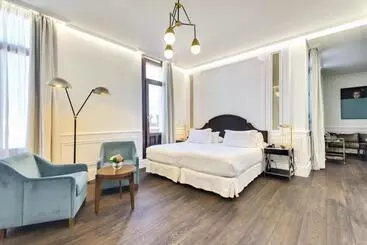 Boutique Hotel H10 Villa de La Reina