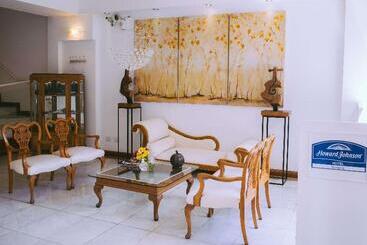 هتل Howard Johnson By Wyndham Rosario