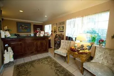 בית מלון כפרי Tulip Inn Mount Vernon