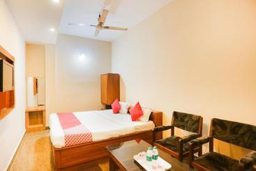 هتل Oyo 61443 The Pearl