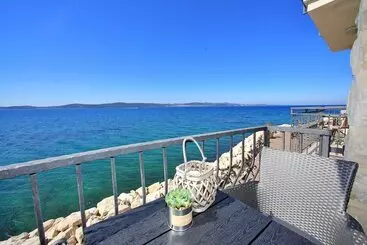 ツーリストアパートメント Apartments Nina