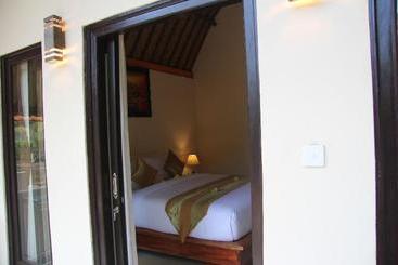 酒店 Penida Bay Village