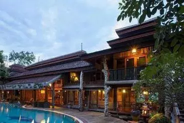 Hotel Woodland Museum & Resort