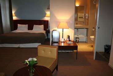 호텔 Clarion Suites Luchon Corneille