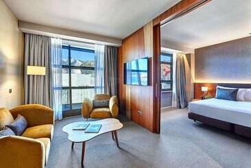 The Artist Grand Hotel Of Art