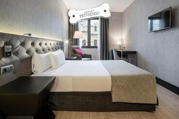 Отель Ilunion Bel Art