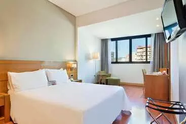 Szálloda Malaga Alameda Centro Affiliated By Meliá