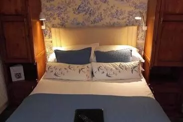 פנסיון Virginia Cottage Guest House