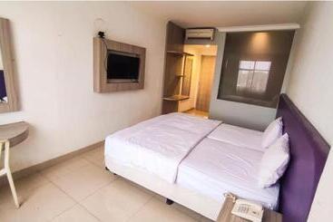 Hotel Belvena Makati