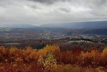 City House Hostel Poconos