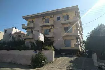 هتل Pyrgos