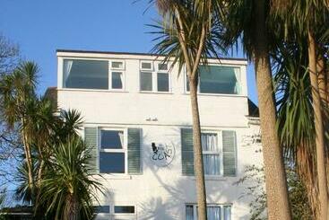 Bed and Breakfast Coast Accommodation